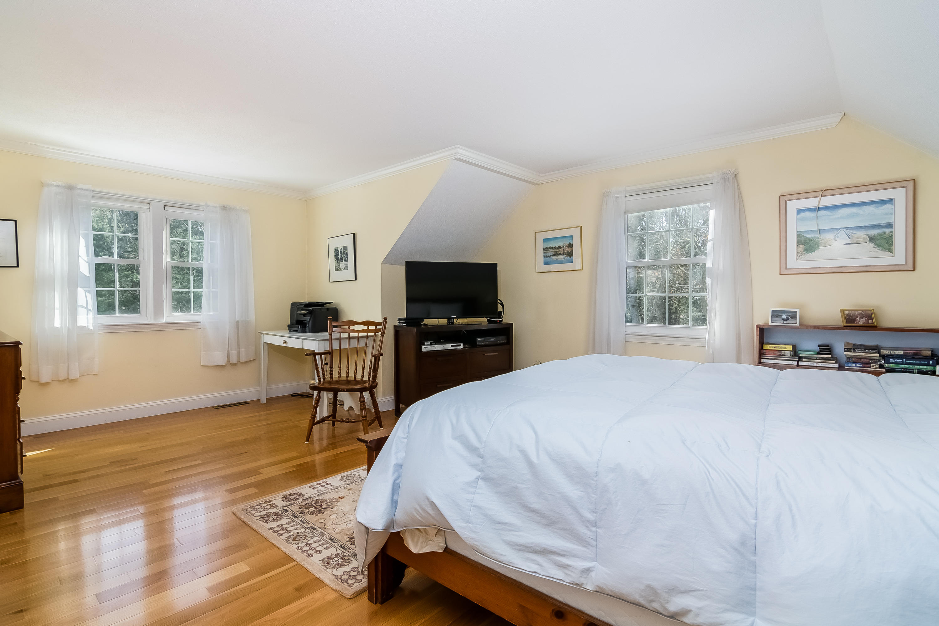 39 Mashpee Road Cotuit, MA 02635 - Photo 10 of 20 016-photo-bedroom-6899118