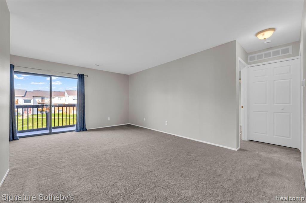 30024 West 12 Mile Road, Unit 23 Farmington Hills, MI 48334 - Photo 9 of 17