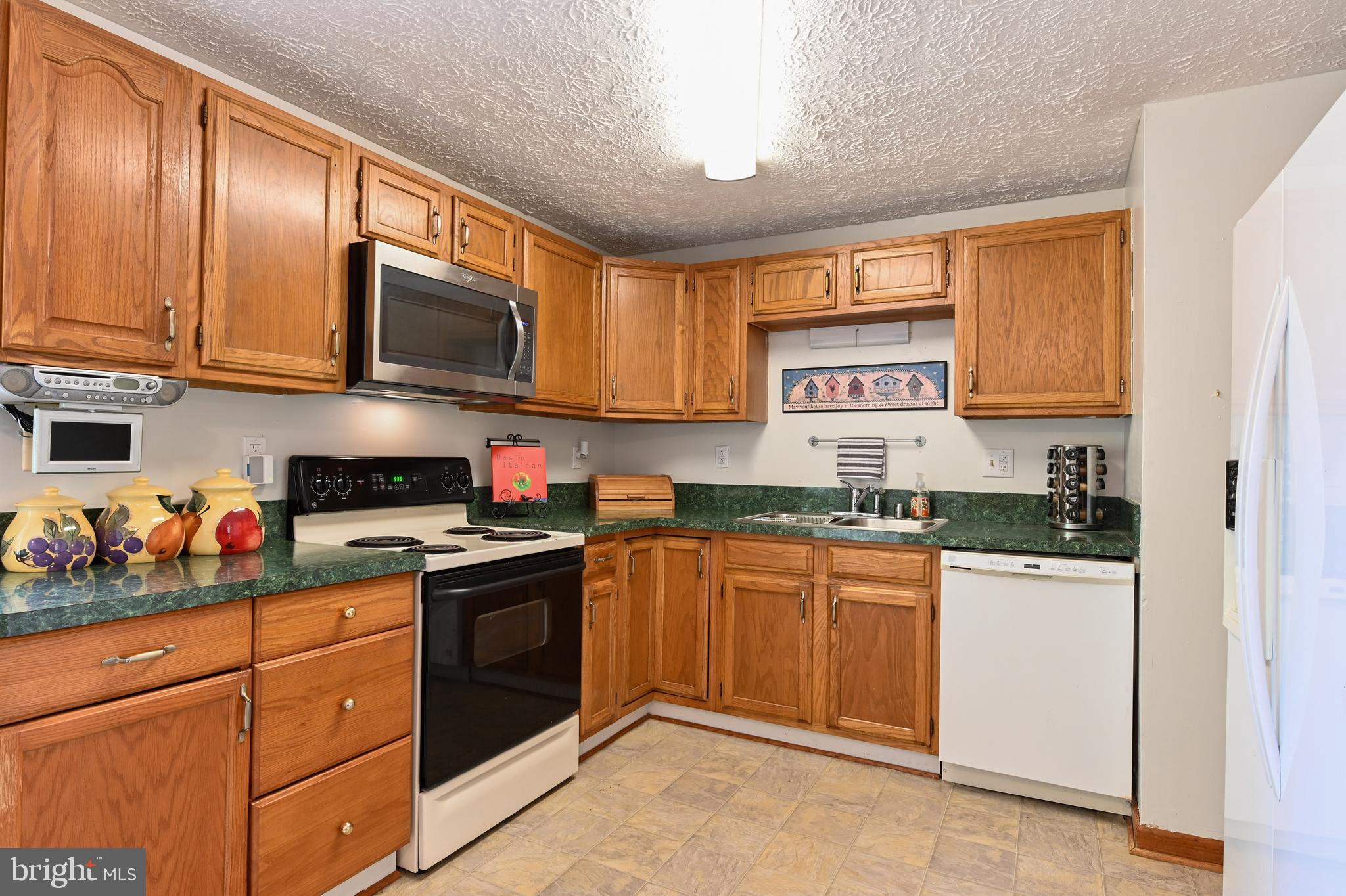 317 McKay Road Stevensville, MD 21666 - Photo 12 of 58 Plenty of cabinet space