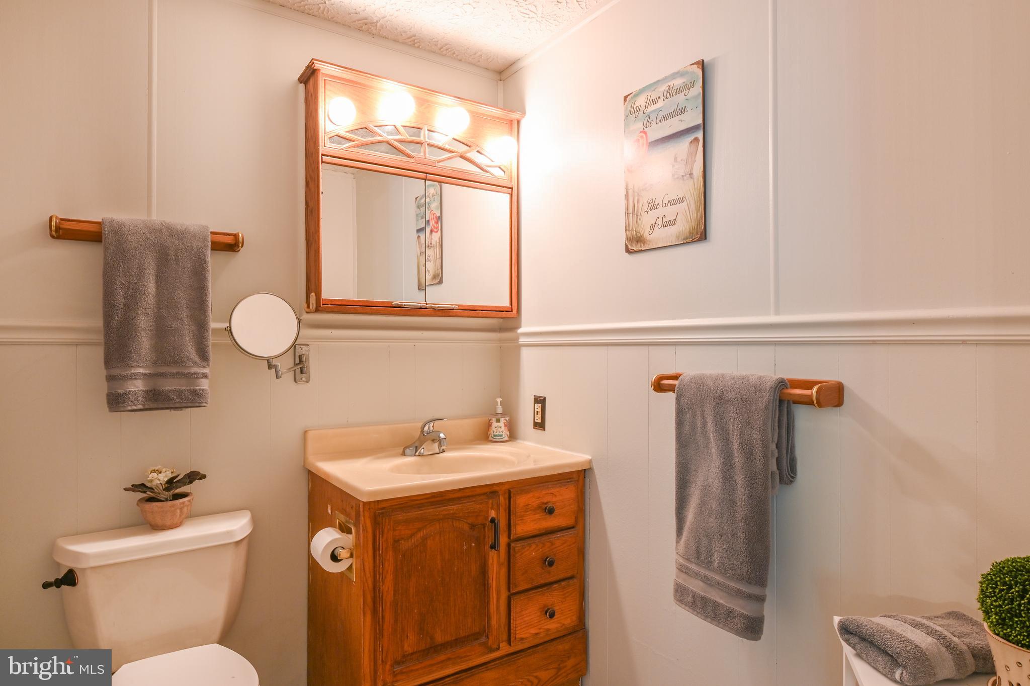 317 McKay Road Stevensville, MD 21666 - Photo 19 of 58 Hallway full bathroom