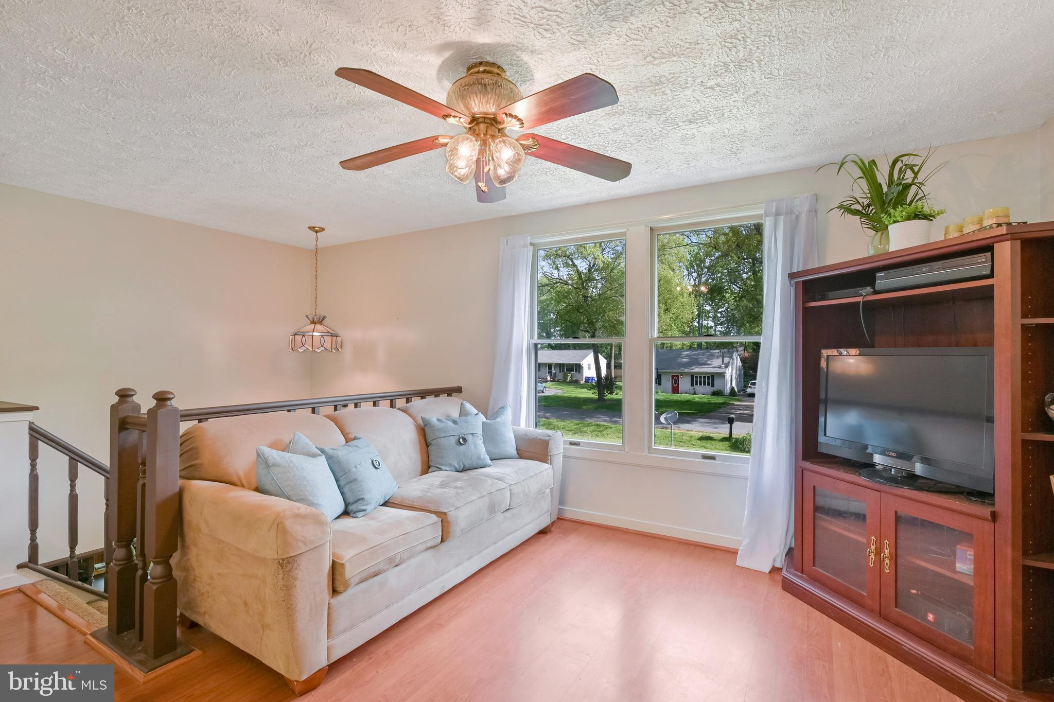 317 McKay Road Stevensville, MD 21666 - Photo 7 of 58 Living room with large picture window