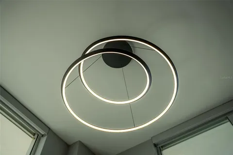 $1,300,000 | 800 North Tamiami Trail, Unit 1217, Sarasota, FL 34236