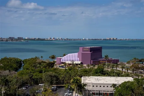 $1,300,000 | 800 North Tamiami Trail, Unit 1217, Sarasota, FL 34236