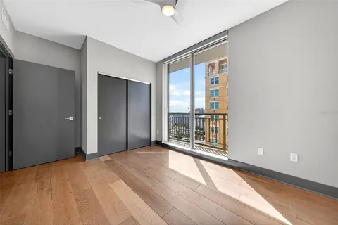 $1,300,000 | 800 North Tamiami Trail, Unit 1217, Sarasota, FL 34236