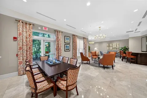 $1,300,000 | 800 North Tamiami Trail, Unit 1217, Sarasota, FL 34236