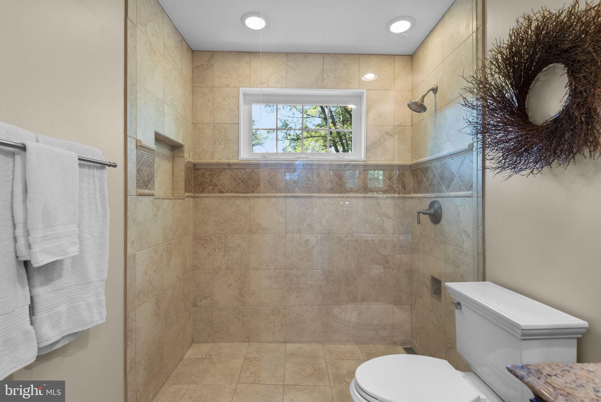 4120 Sir Walter Road Olney, MD 20832 - Photo 33 of 59 Primary Bathroom