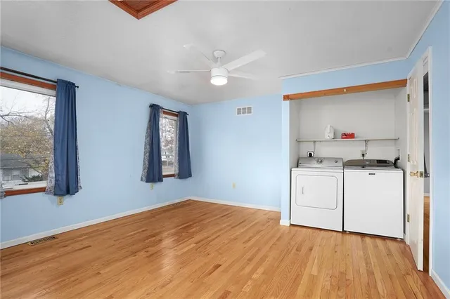 $299,900 | 427 Pine Street, Wellsville, KS 66092