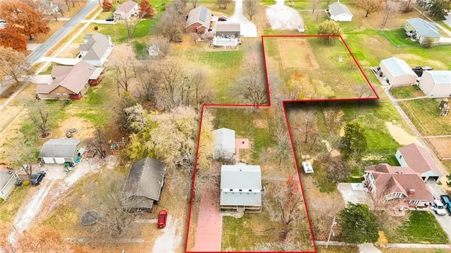 $299,900 | 427 Pine Street, Wellsville, KS 66092