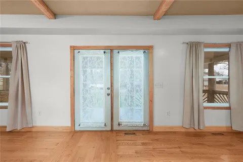 $299,900 | 427 Pine Street, Wellsville, KS 66092