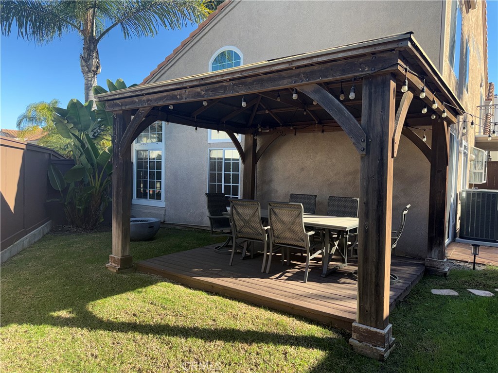 1053 Regatta Costa Mesa, CA 92627 - Photo 20 of 24 a view of outdoor space