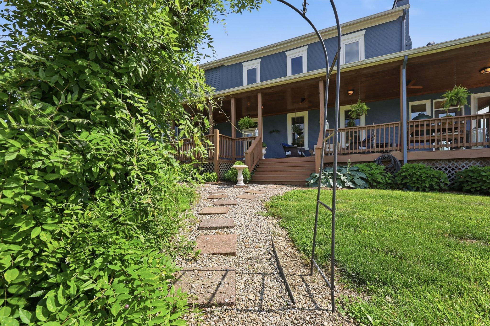 930 Steele Road Versailles, KY 40383 - Photo 17 of 75 17