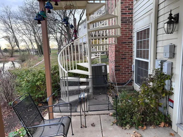 $2,950 | 2153 Seaver Lane, Hoffman Estates, IL 60169