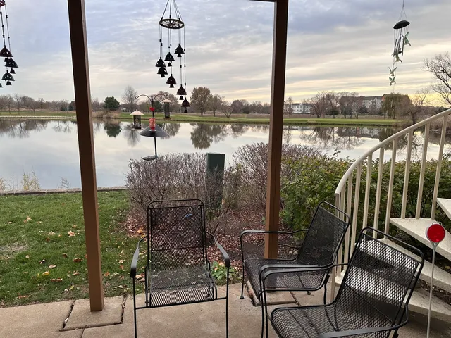 $2,950 | 2153 Seaver Lane, Hoffman Estates, IL 60169