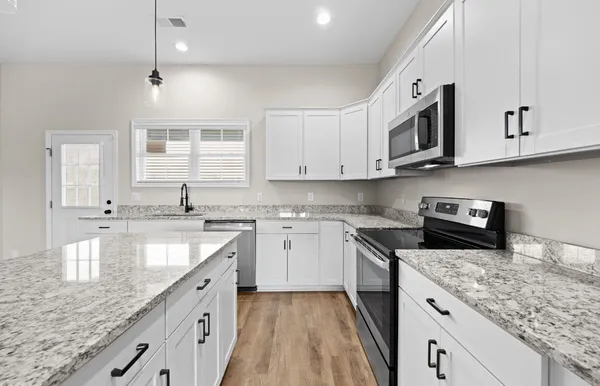 $399,998 | 100 Burley Way, Portland, TN 37148