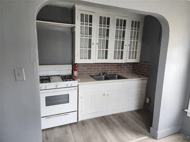 $575,000 | 900 North Alvord Street, Syracuse, NY 13208