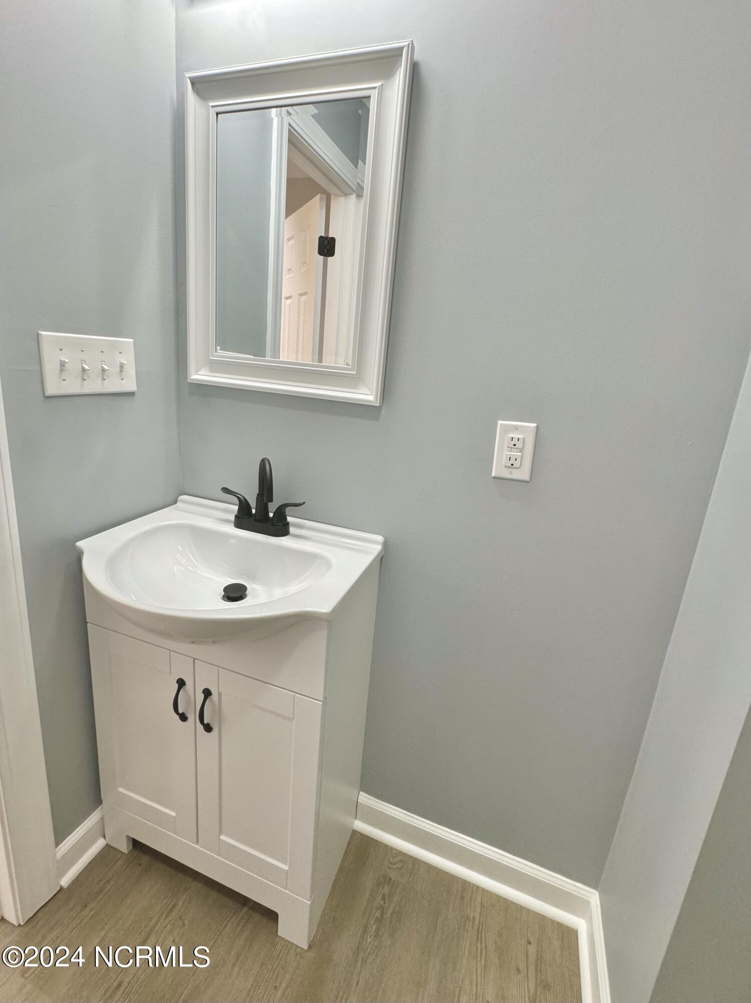 2807 Silo Road Kinston, NC 28501 - Photo 38 of 44 IMG_1584