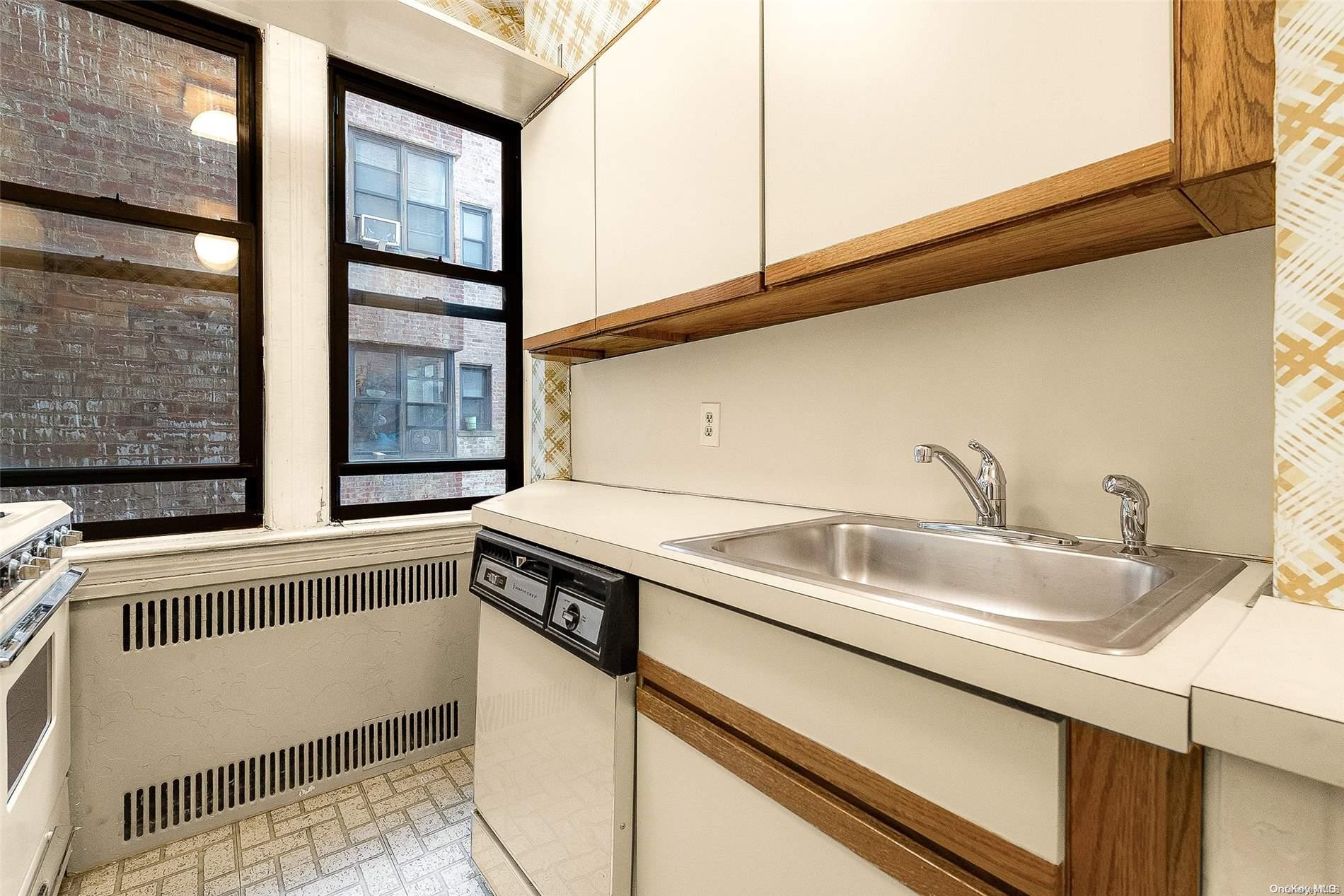 100-10 67th Road, Unit 3L Queens, NY 11375 - Photo 7 of 25