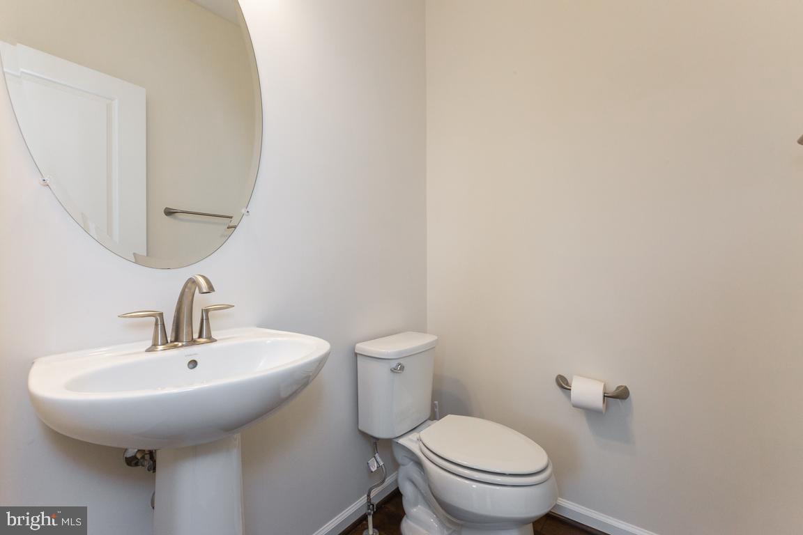 9136 Power House Road Lorton, VA 22079 - Photo 12 of 33