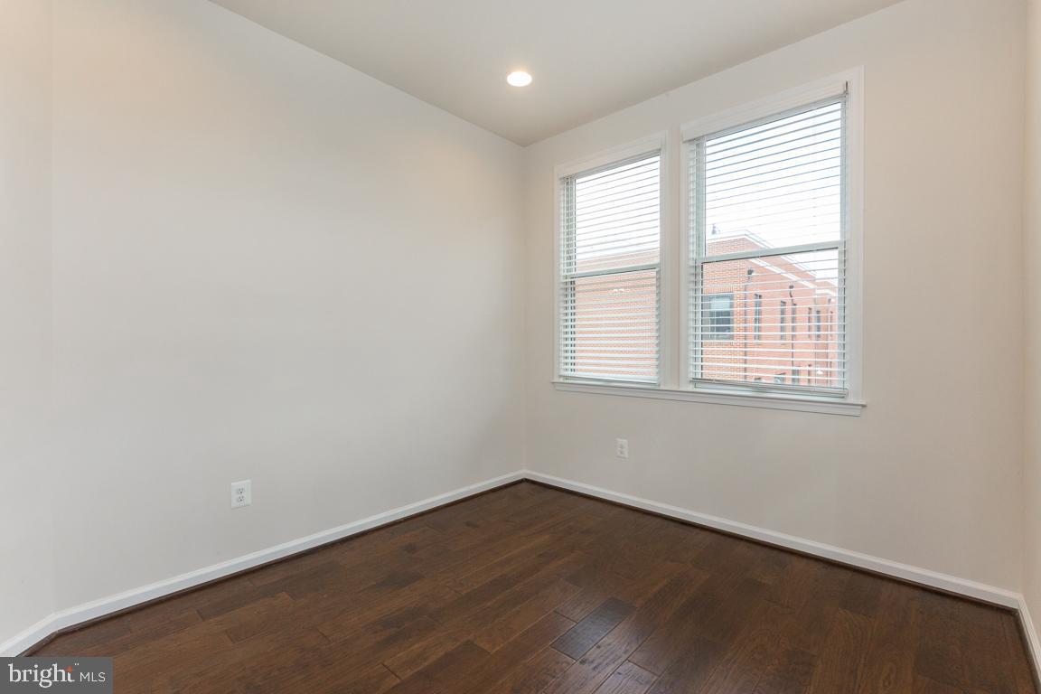 9136 Power House Road Lorton, VA 22079 - Photo 17 of 33