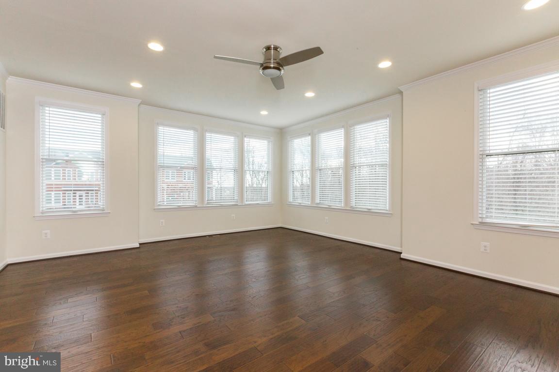 9136 Power House Road Lorton, VA 22079 - Photo 8 of 33