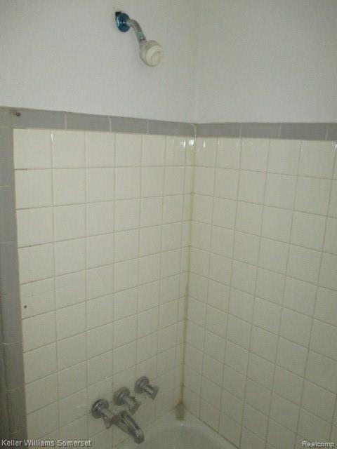 15145 Evergreen Road Detroit, MI 48223 - Photo 17 of 41