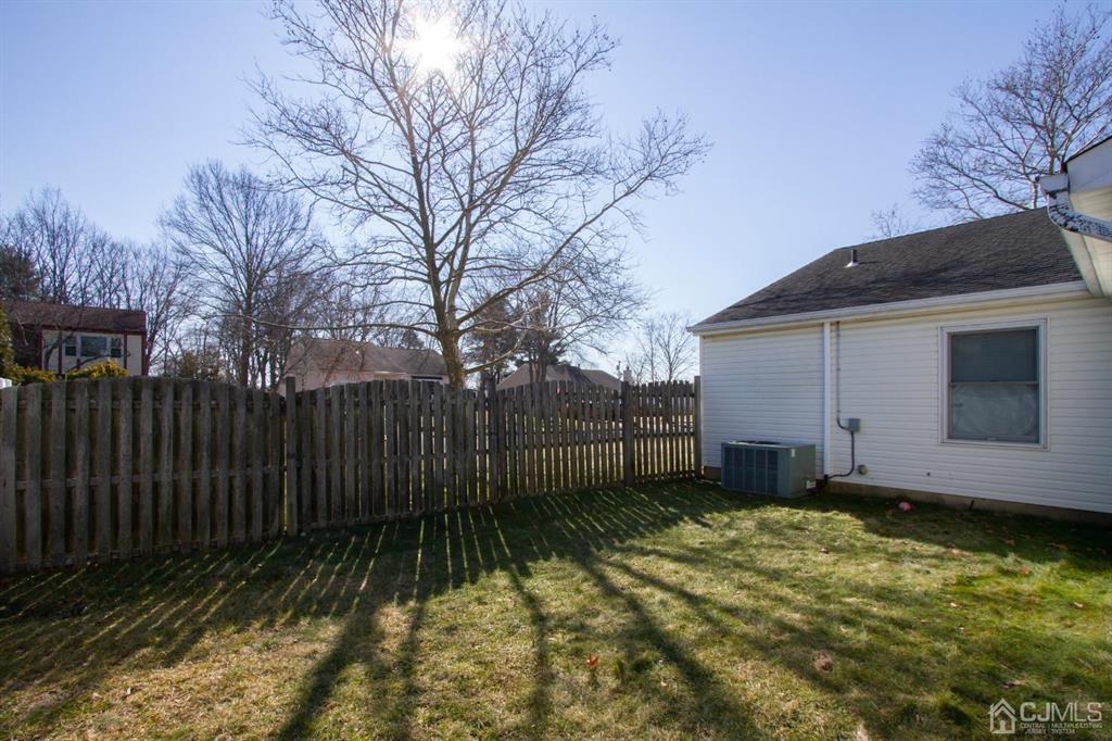 3 Stone Court Old Bridge, NJ 07747 - Photo 24 of 25 a backyard of a house