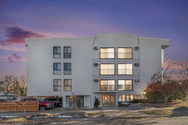 $149,900 | 925 30th Avenue South, Unit 204, Minneapolis, MN 55406