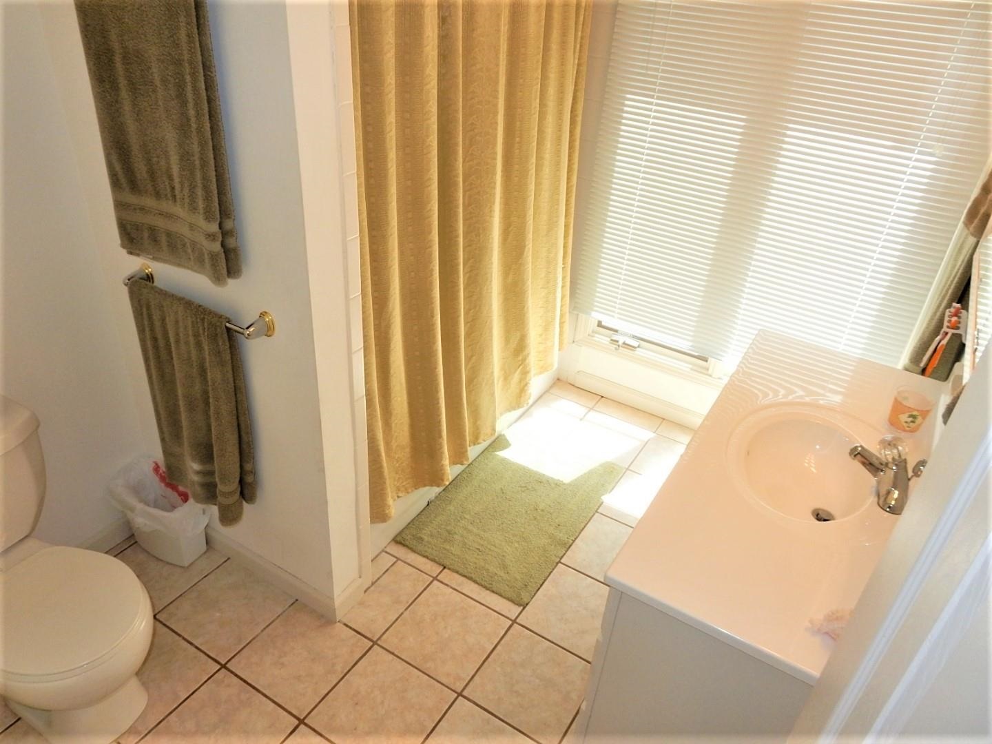 11687 Black Point Road Syracuse, IN 46567 - Photo 11 of 21 Gallery Image 11