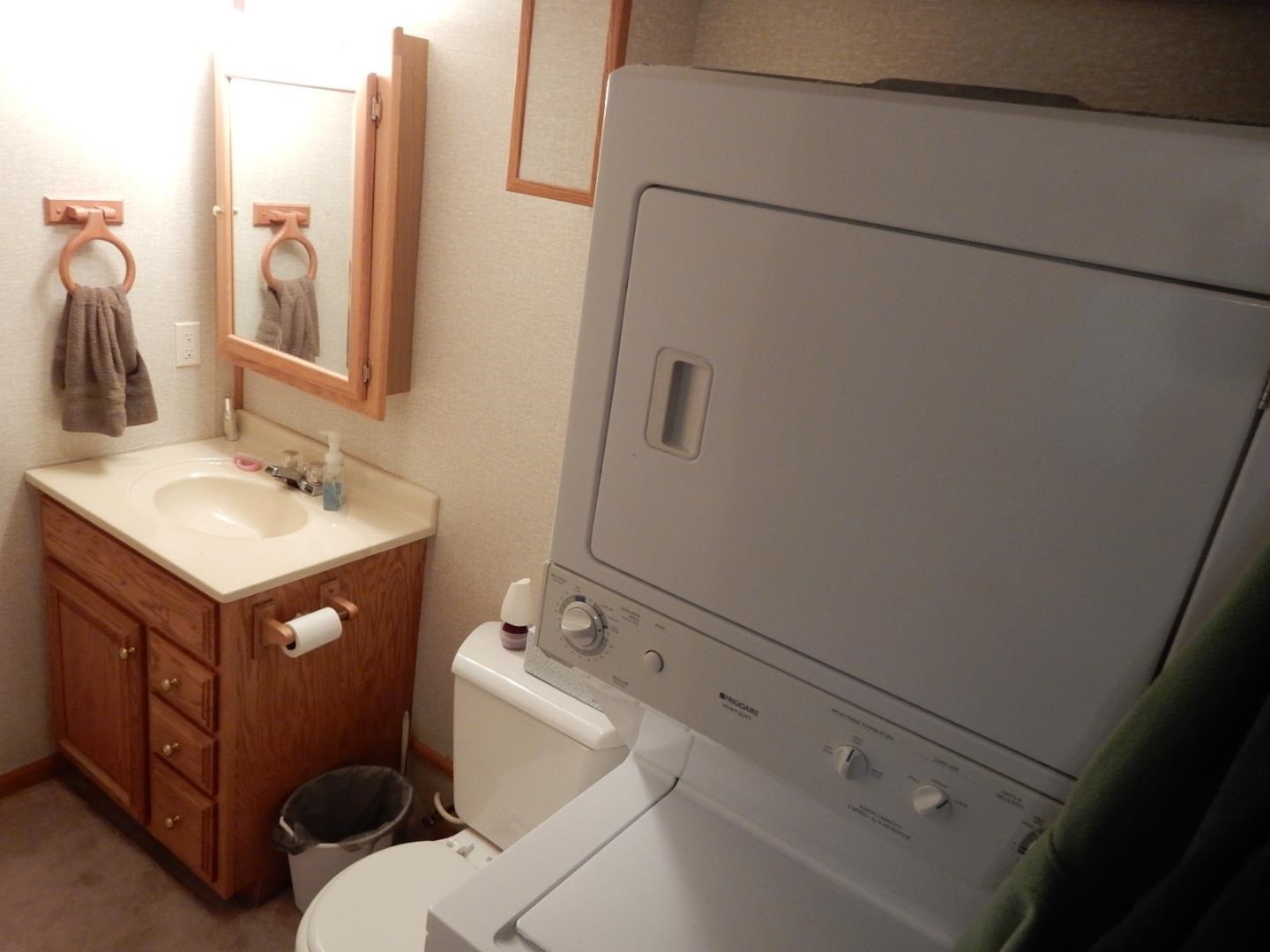 11687 Black Point Road Syracuse, IN 46567 - Photo 16 of 21 Gallery Image 16