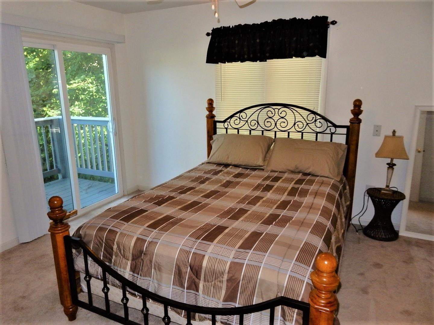 11687 Black Point Road Syracuse, IN 46567 - Photo 10 of 21 Gallery Image 10