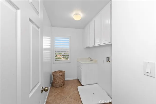 $1,277,000 | 693 John Drive, Corona, CA 92879