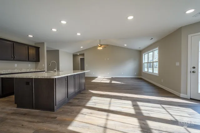 $352,682 | 2805 West Preserve Lane, Muncie, IN 47304