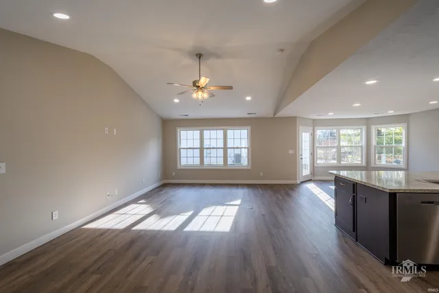 $352,682 | 2805 West Preserve Lane, Muncie, IN 47304