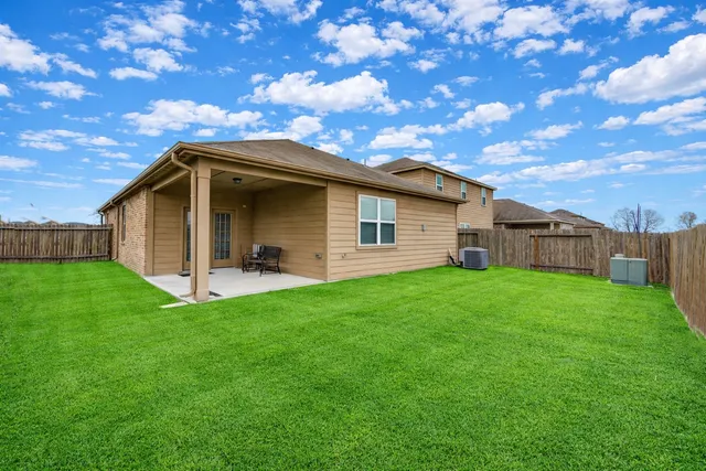 $249,900 | 9443 Sky Blue Drive, Rosharon, TX 77583