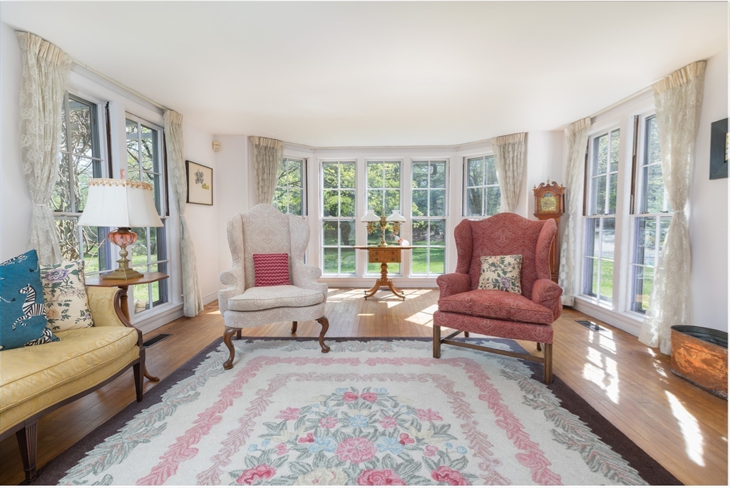 56 Ridgeway Road Weston, MA 02493 - Photo 11 of 39