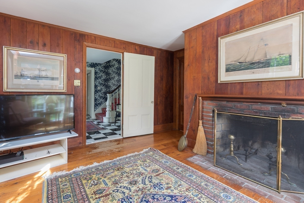 56 Ridgeway Road Weston, MA 02493 - Photo 15 of 39