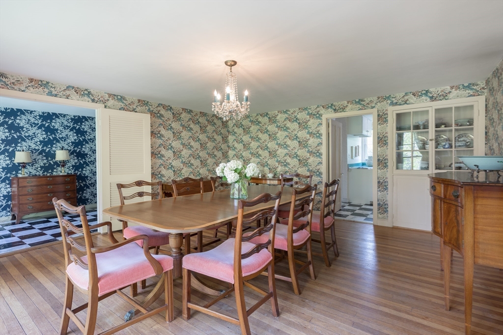 56 Ridgeway Road Weston, MA 02493 - Photo 21 of 39