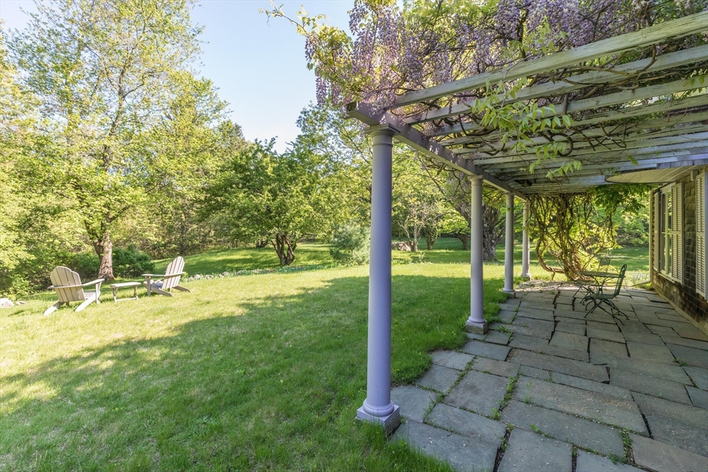 56 Ridgeway Road Weston, MA 02493 - Photo 36 of 39