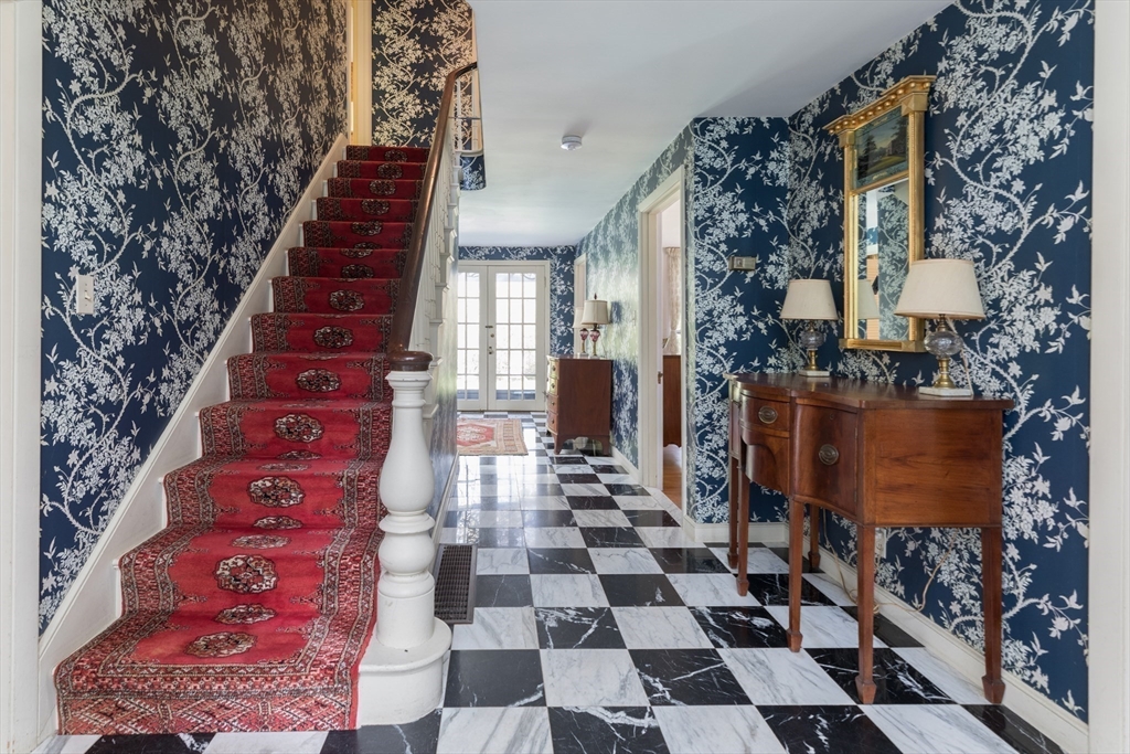 56 Ridgeway Road Weston, MA 02493 - Photo 8 of 39