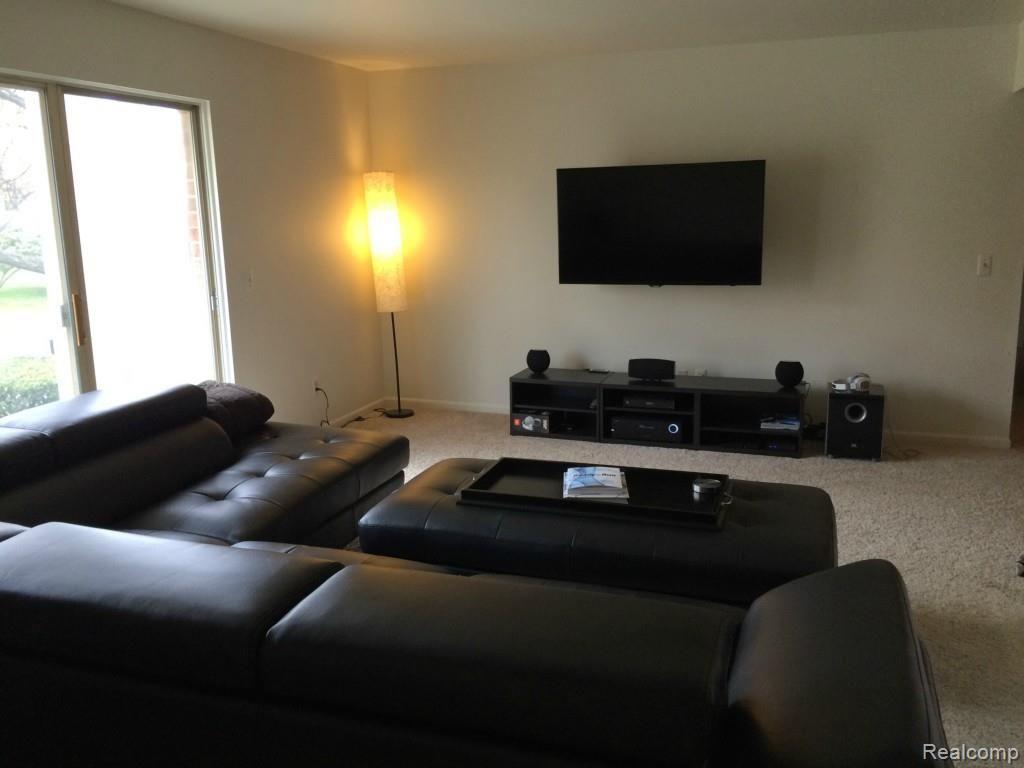 29620 Middlebelt Road, Unit 106 Farmington Hills, MI 48334 - Photo 2 of 32