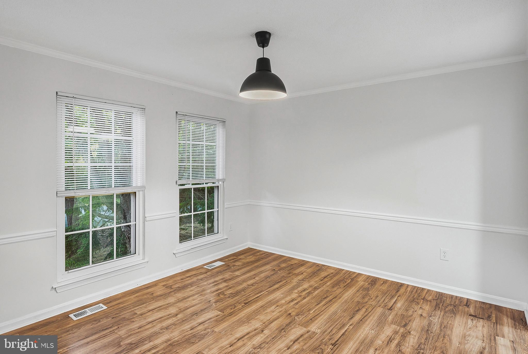 11339 Baroque Road Silver Spring, MD 20901 - Photo 6 of 39 Dining Area (alt view)