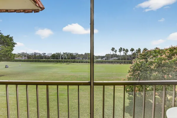 $2,000 | 9820 South Hollybrook Lake Drive, Unit 306, Pembroke Pines, FL 33025