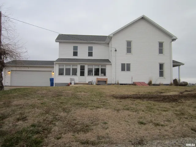 $299,900 | 10844 Cr 2950 Road East, Mason City, IL 62664