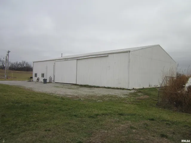 $299,900 | 10844 Cr 2950 Road East, Mason City, IL 62664