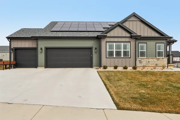 $800,000 | 655 Ridge View Lane, Oregon, WI 53575