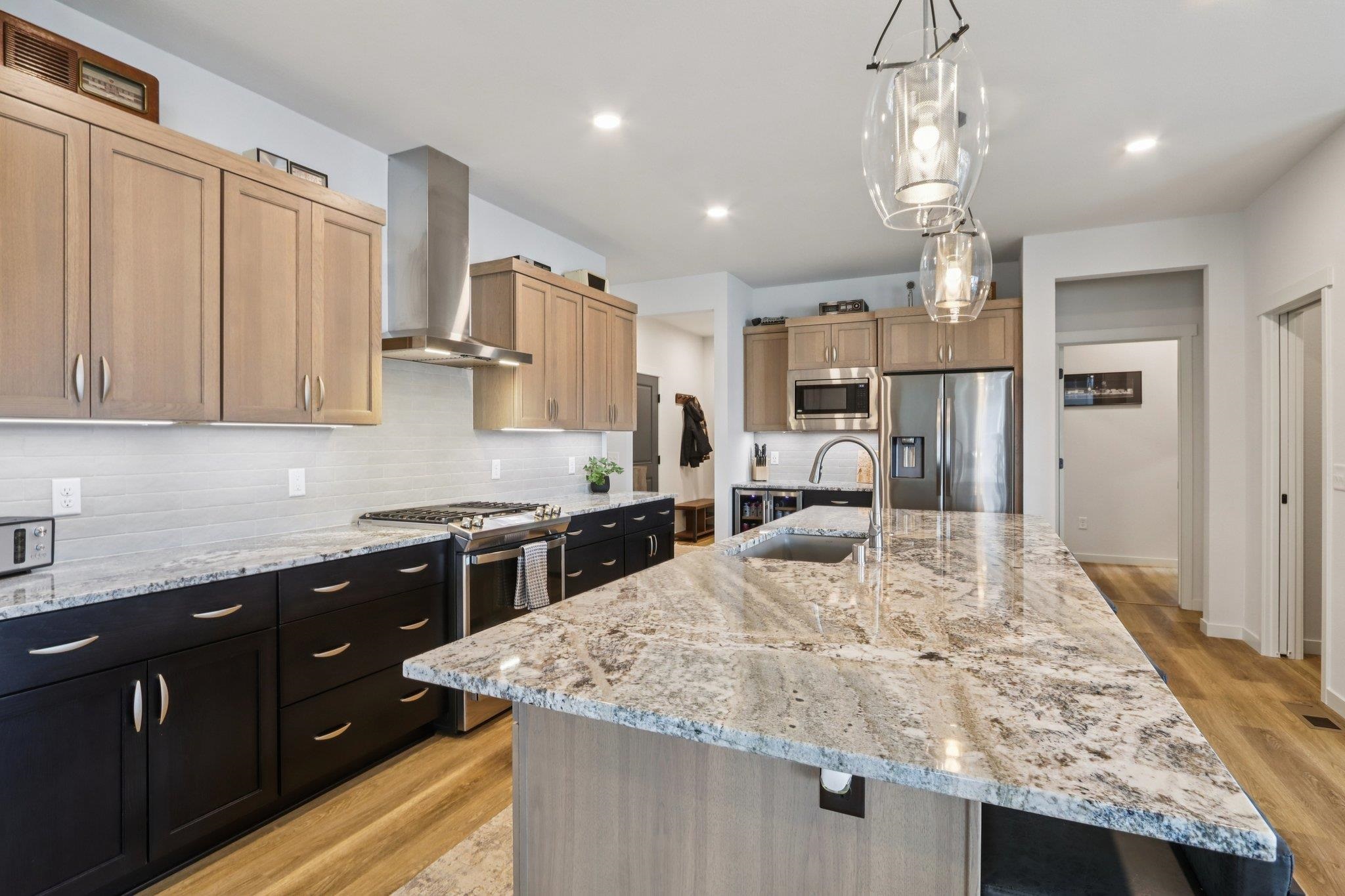 655 Ridge View Lane Oregon, WI 53575 - Photo 7 of 59