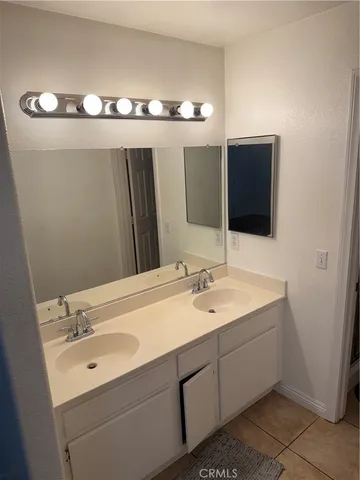 $2,750 | 17568 Landis Drive, Victorville, CA 92395