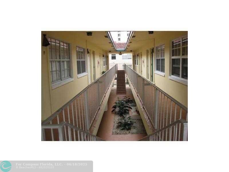 2404 Northeast 33rd Avenue, Unit 12 Fort Lauderdale, FL 33305 - Photo 10 of 13