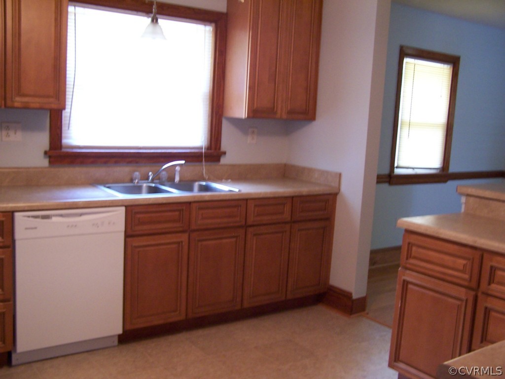 24180 Telegraph Road Ruther Glen, VA 22546 - Photo 4 of 19 Gallery Image 4