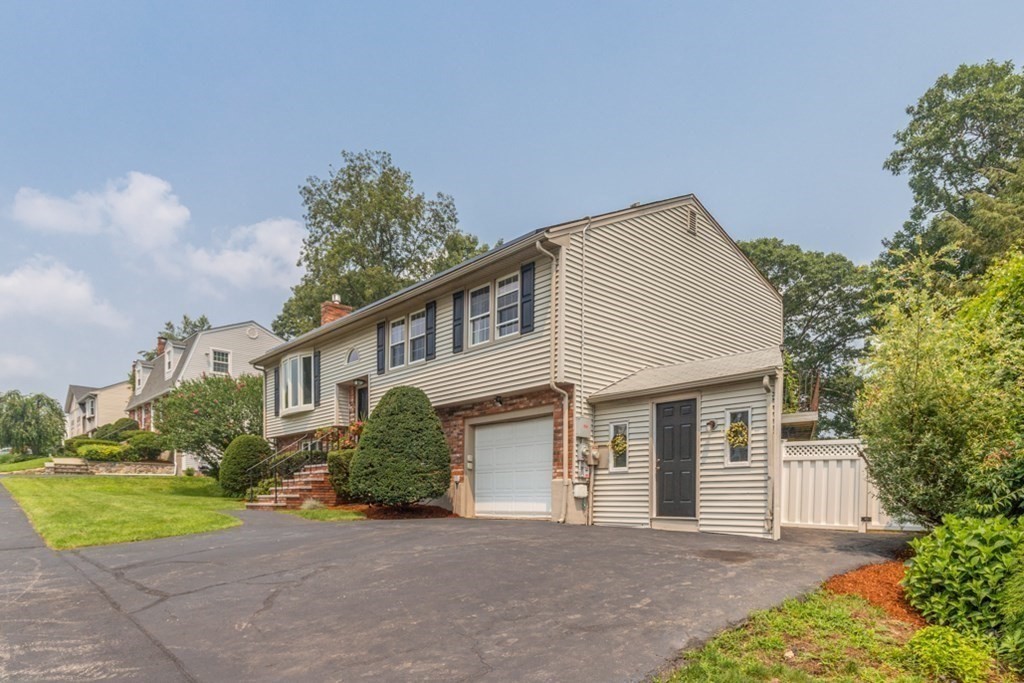 12 Citation Avenue Stoneham, MA 02180 - Photo 4 of 37